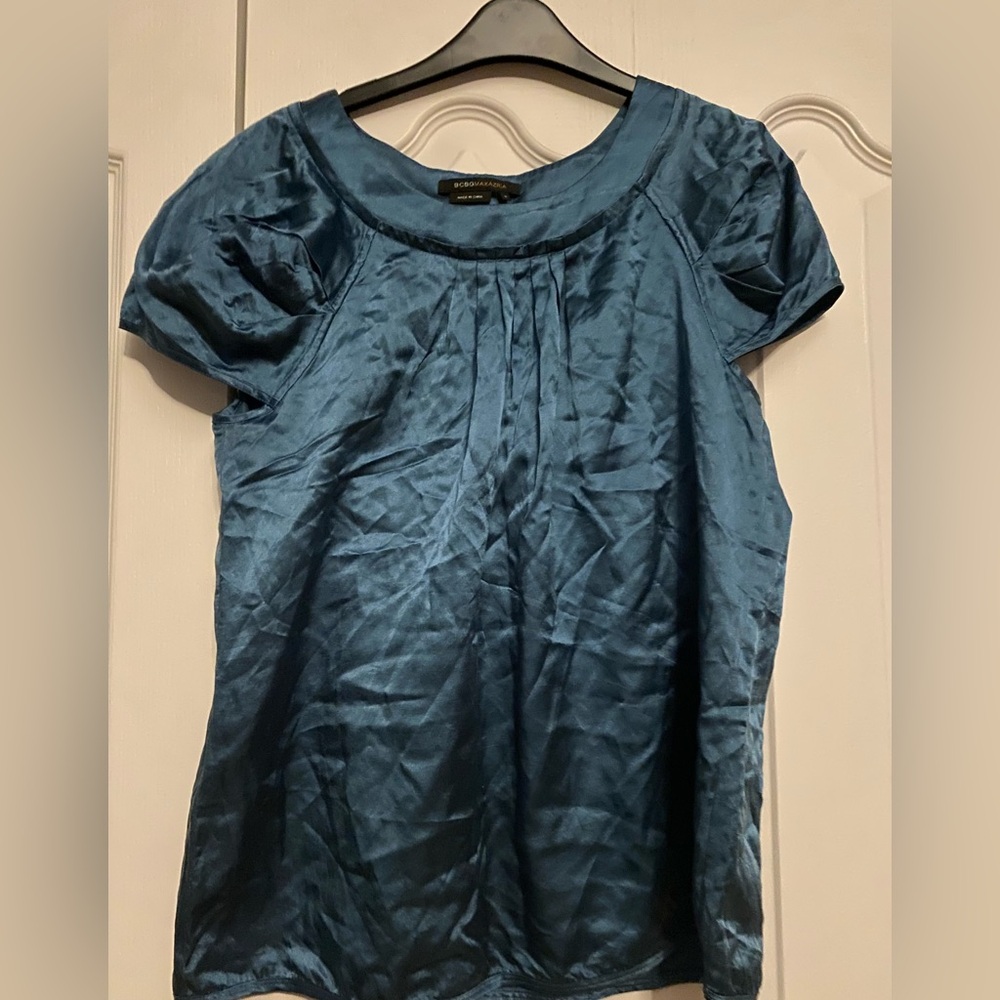 BCBGMaxAzria Green Puff Sleeve Silk blend Blouse with Pleated Details